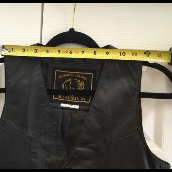 XL Harley Davidson Leather Vest - Picture 5 of 7